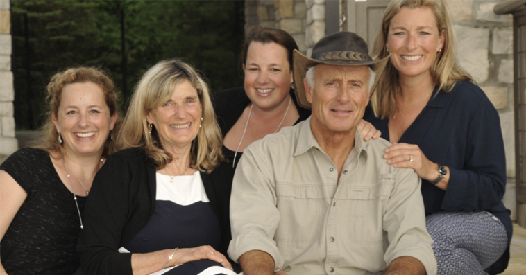 Hearts Break For Famed Zookeeper Jack Hanna As Family Shares Devastating Update