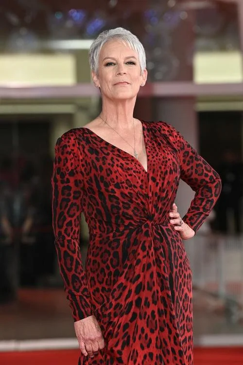 The transgender daughter of Jamie Lee Curtis makes her red carpet debut alongside her “proudest” mother.