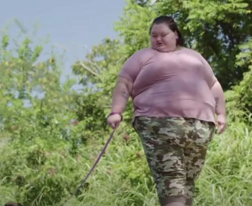 Amy Slaton, star of “1000-lb Sisters,” has stunned fans with her transformational weight loss.