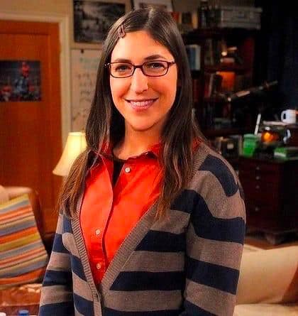 «Turned into a beauty!» The way Amy Farrah Fowler has been changed over the years left fans in awe