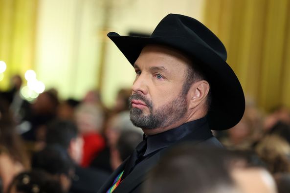 Garth Brooks’ accuser claims star hired hitman to ‘murder her’