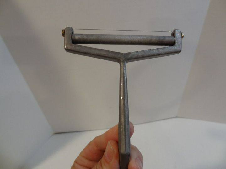 The whole internet looked for this and couldn’t figure it out. I have no clue what it is, and 90% of others don’t either.