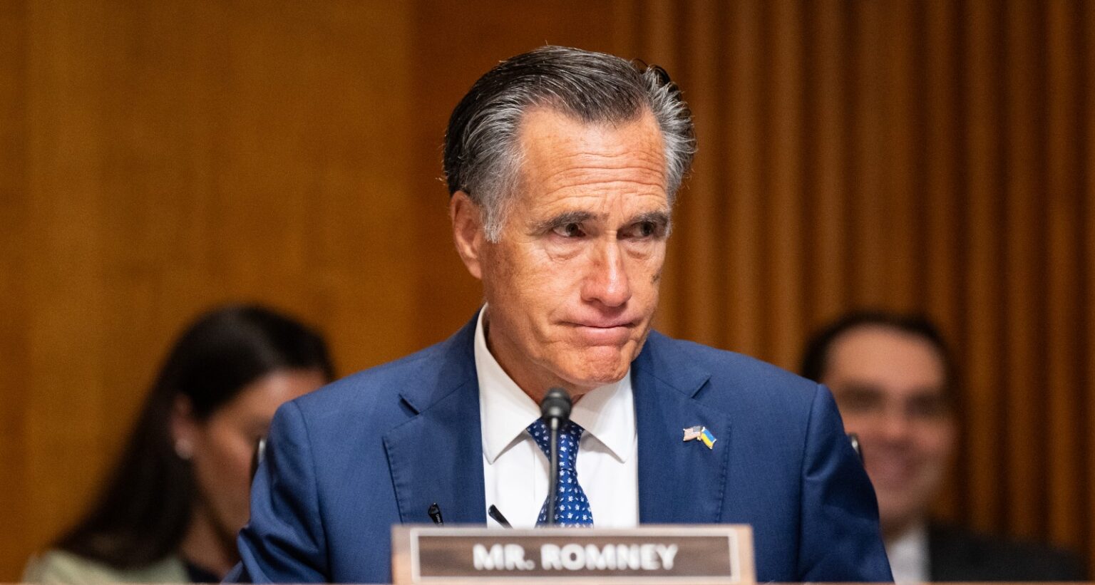 Romney Calls For Bipartisanship In Farewell Speech After Fighting Trump For Years