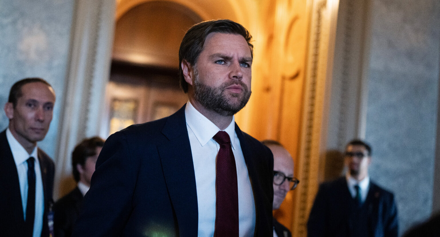 Vance’s Likely Senate Replacement Visits Trump at Mar-a-Lago