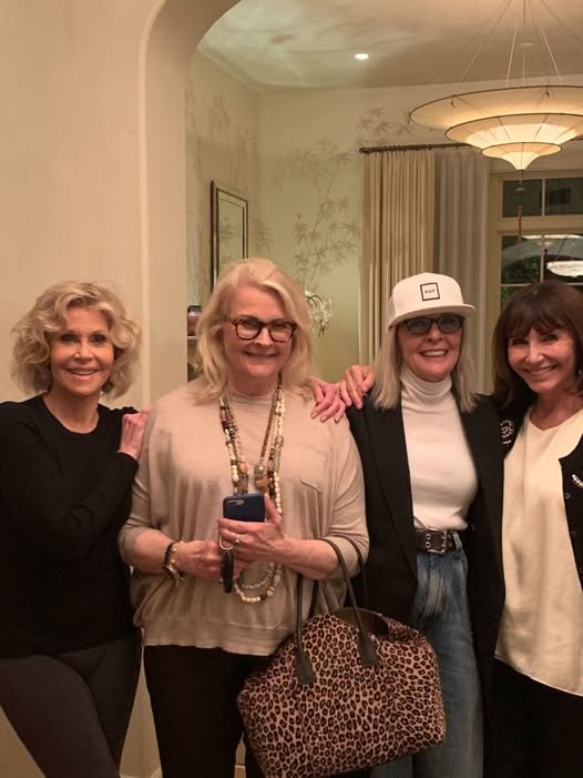 Jane Fonda, 85, Lily Tomlin, 83, Rita Moreno, 91, and Sally Field, 76, stun in gorgeous group photo